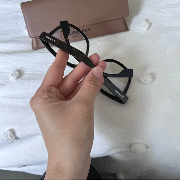Burberry Glasses - Picture 4 of 9